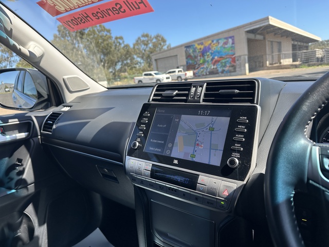 2023 Toyota Prado - Image 16