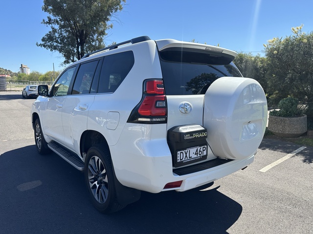2023 Toyota Prado - Image 5