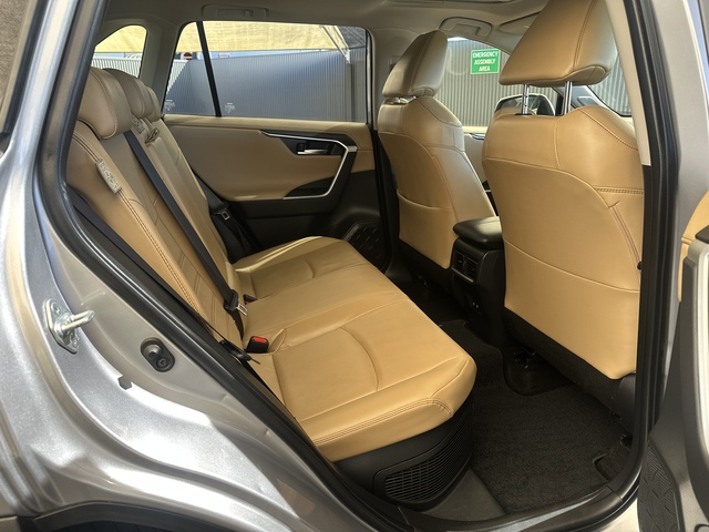 2020 Toyota Rav4 Hybrid - Image 7