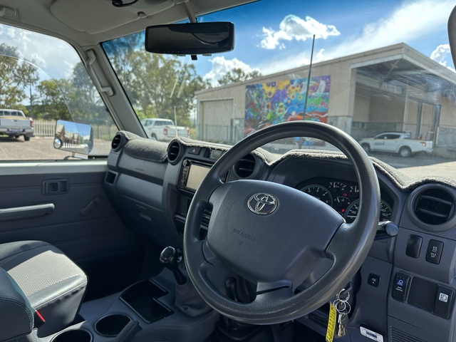 2014 Toyota LC Military - Image 3