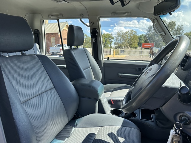 2014 Toyota LC Military - Image 16