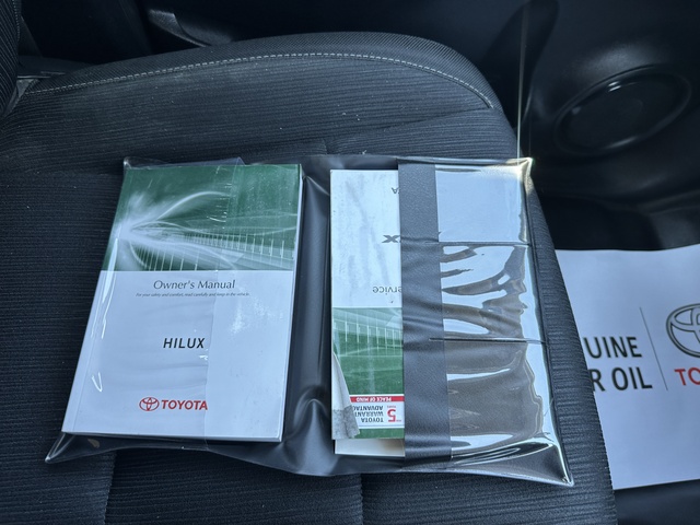 2020 Toyota Hilux - Image 5