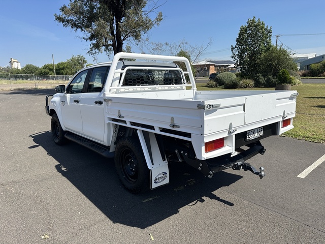 2020 Toyota Hilux - Image 6