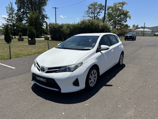 2014 Toyota Corolla - Image 4