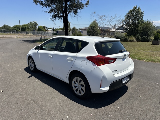 2014 Toyota Corolla - Image 5