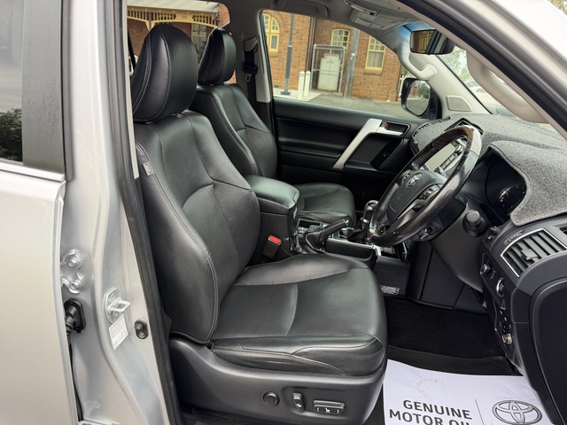 2020 Toyota Prado - Image 6