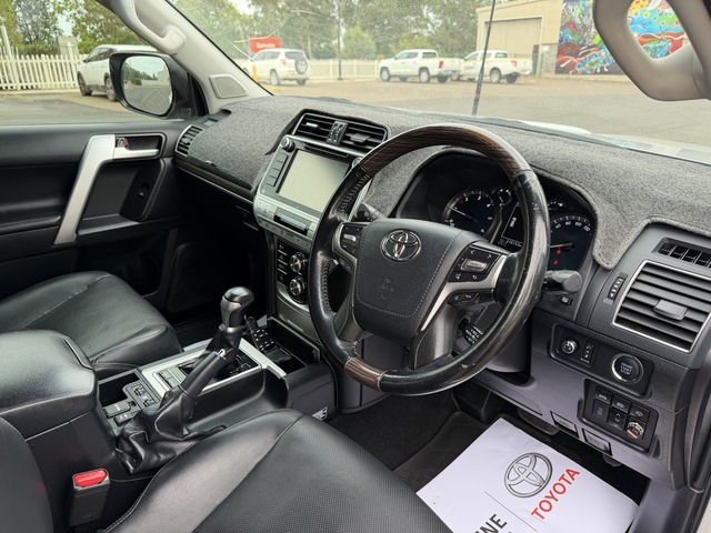 2020 Toyota Prado - Image 7