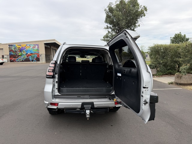2020 Toyota Prado - Image 19