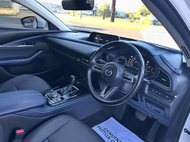 2021 MAZDA CX-30 - Image 4