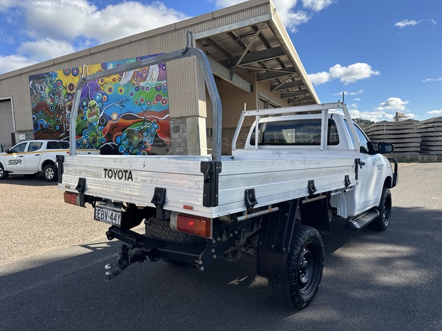 2019 Toyota Hilux - Image 4