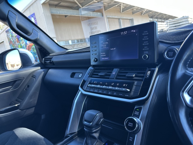 2022 Toyota Landcruiser - Image 6