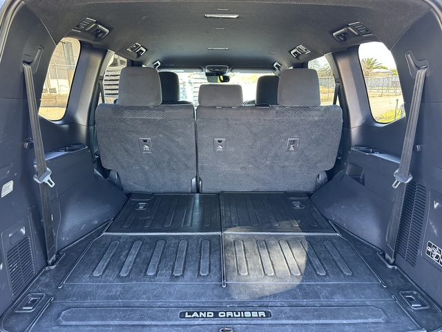 2022 Toyota LandCruiser - Image 8