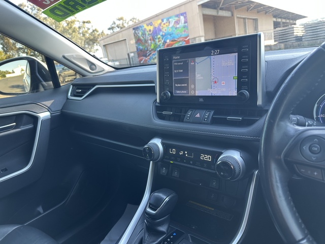 2020 Toyota Rav4 Hybrid - Image 8
