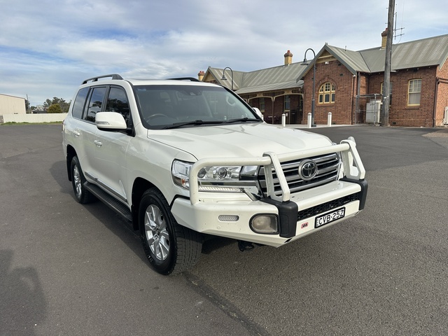 2020 Toyota LandCruiser