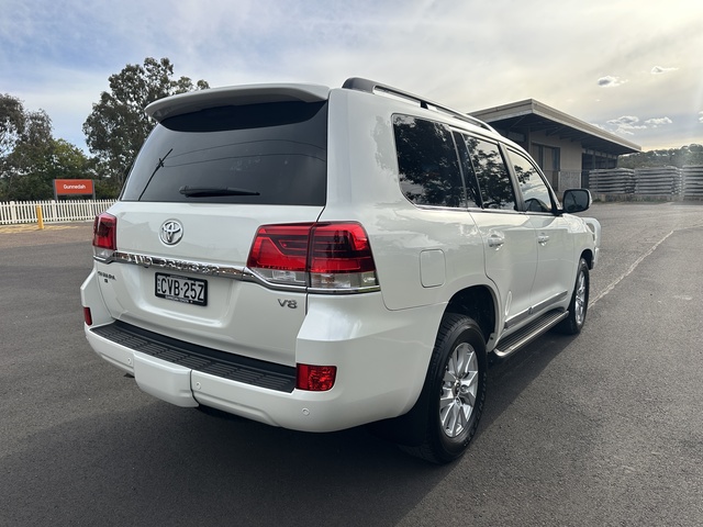 2020 Toyota LandCruiser - Image 4