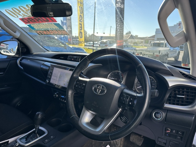 2021 Toyota HiLux - Image 7