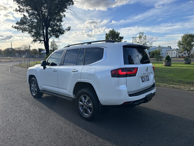 2022 Toyota Landcruiser - Image 9