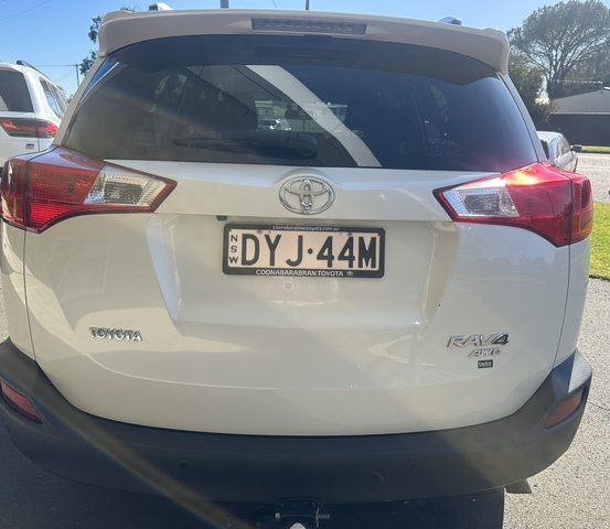 2015 Toyota RAV4 - Image 3