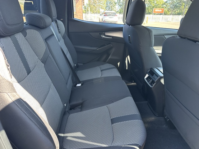 MAZDA BT-50 - Image 2