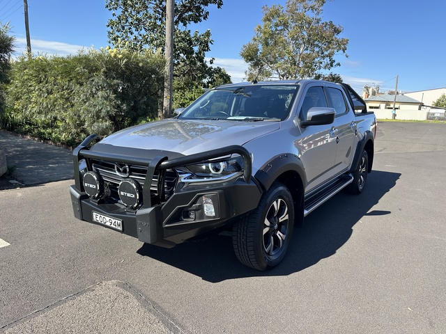 MAZDA BT-50 - Image 9