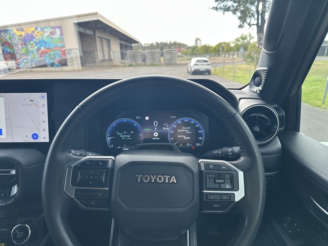 2024 Toyota Prado - Image 7