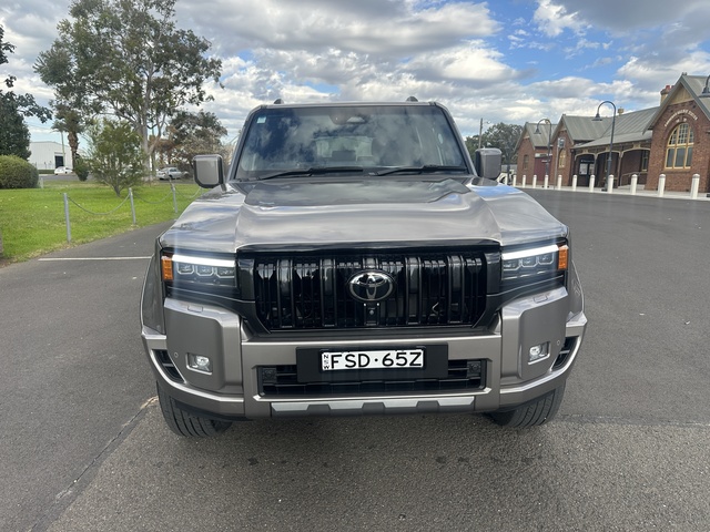 2024 Toyota Prado - Image 11
